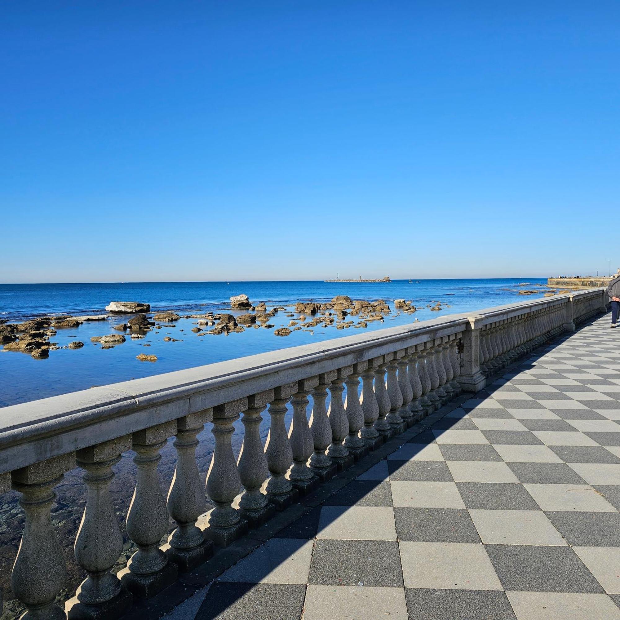 Sunnyside Accademia Lägenhet Livorno Exteriör bild